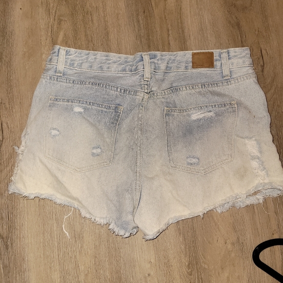 Shorts - Picture 2 of 2